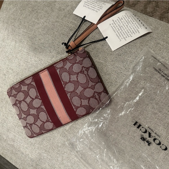 TURKEY DAY SALE! NWT Coach Wine Signature Wristlet - Picture 3 of 6